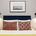 Utopian - Design - Free Minibar 4*