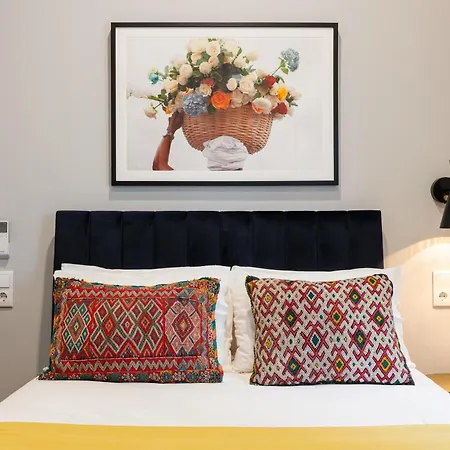 Utopian - Design - Free Minibar Gasthuis 4*