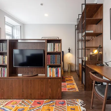 Guest house Utopian Hotel, A Charming 4*