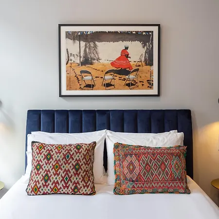 Utopian - Design - Free Minibar Porto