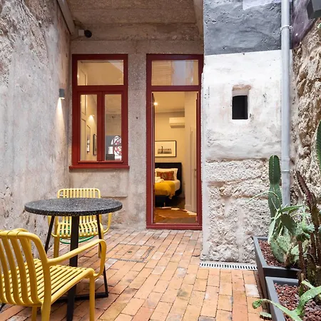 Utopian Hotel, A Charming 4*