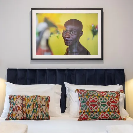 Utopian Hotel, A Charming 4*