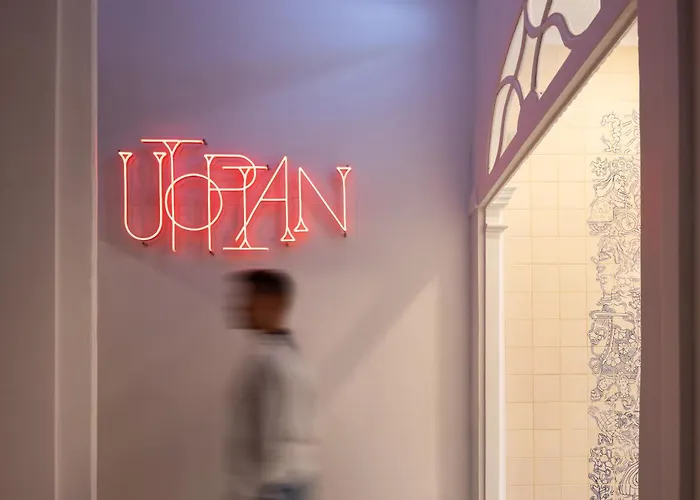 Utopian - Design - Free Minibar Guest house