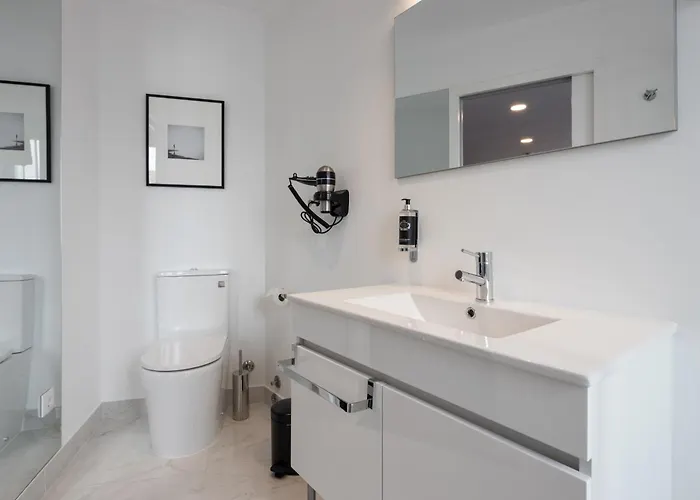 Utopian - Design - Free Minibar Porto