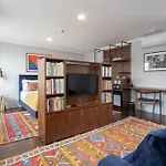 Utopian - Design - Free Minibar Porto